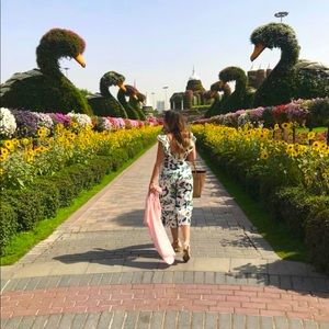 L’atiste Ruffled Cropped Leaf pantsuit